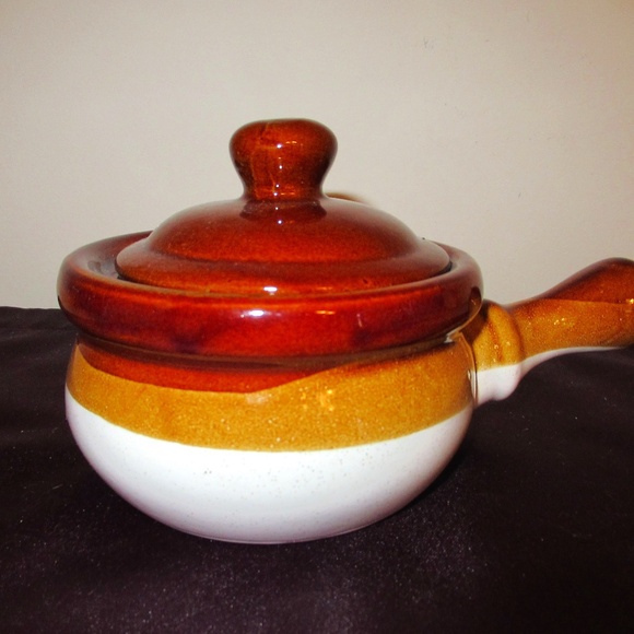 Vintage Mid Century 2 tone Individual casserole with lid - Picture 1 of 6